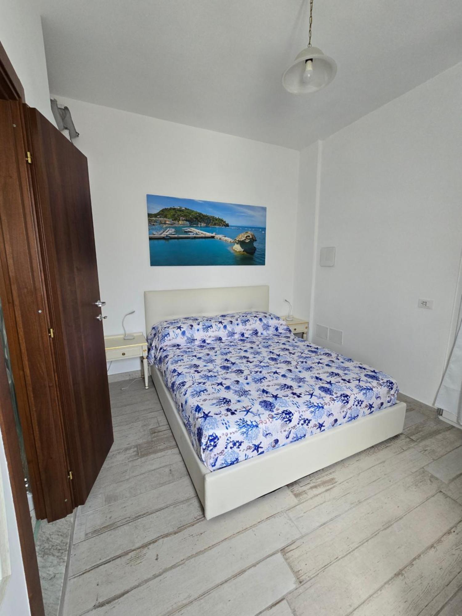 La Casa Di Giuliana Primo Piano Con Balcone Villa Ischia Buitenkant foto