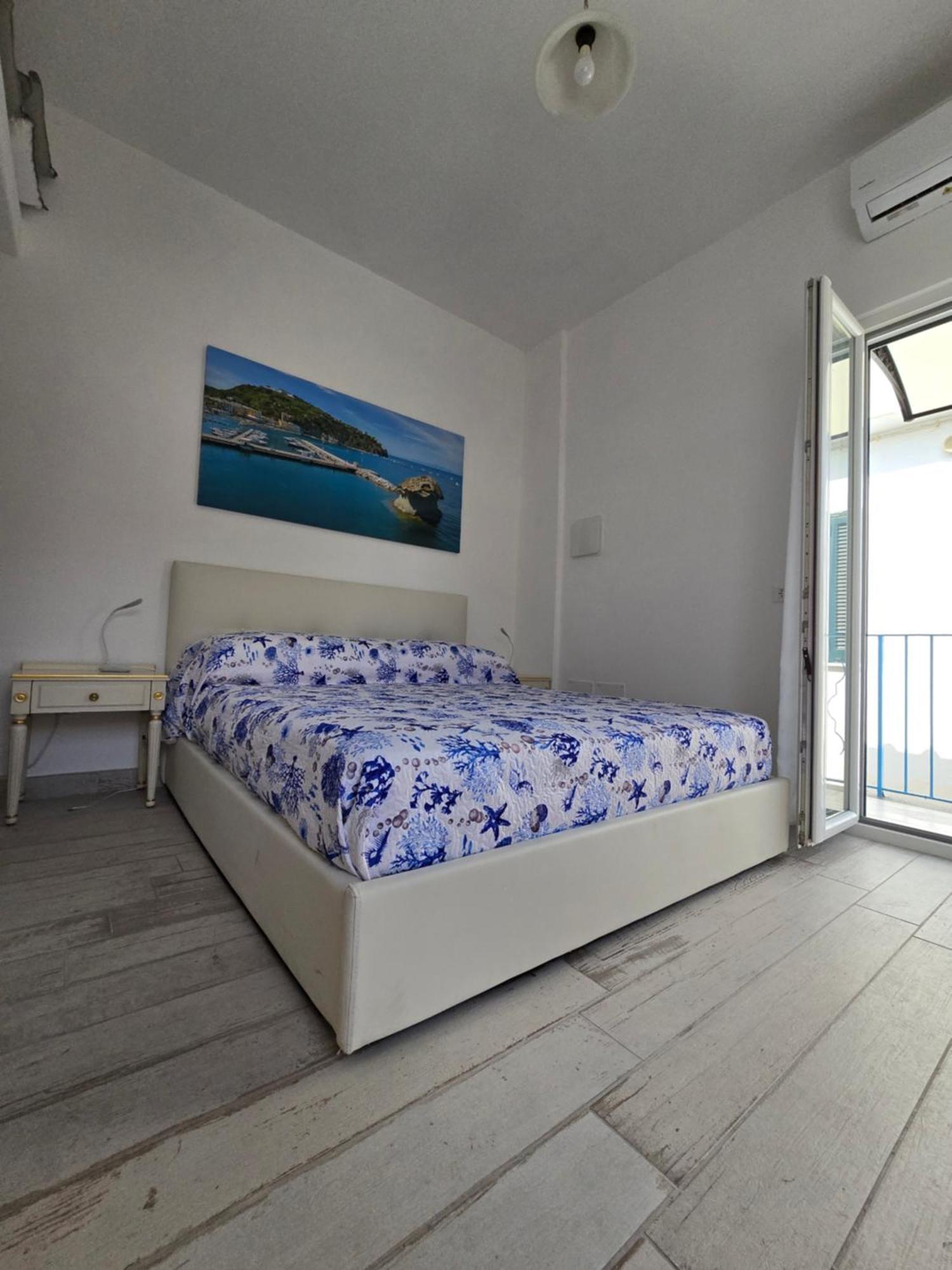 La Casa Di Giuliana Primo Piano Con Balcone Villa Ischia Buitenkant foto